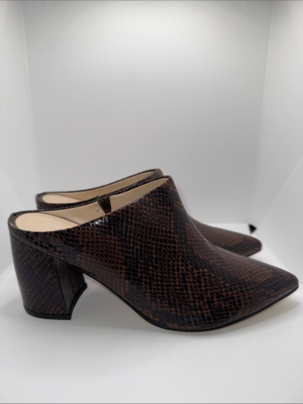 Marc Fisher Ragni Mules Snakeskin Print Women’s Size 7.5